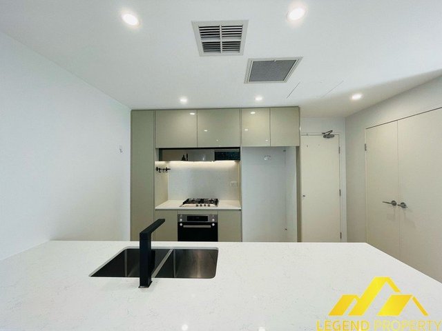 B404/21 Glen Street, NSW 2122
