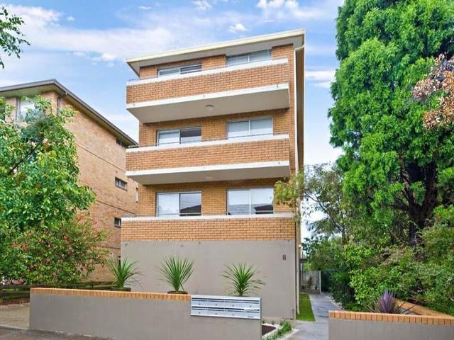 2/8 Blenheim Street, NSW 2031