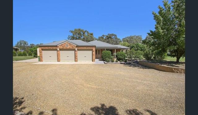 15 Gale Court, NSW 2640