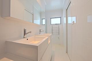 Ensuite (2011-12-05)