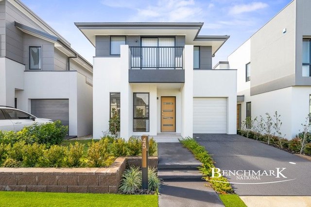 45 Shoreline Rd, NSW 2170