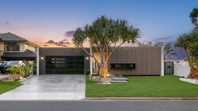7 Catalina Parade, QLD 4208