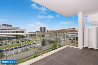 Balcony (2014-10-29)