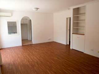 Lounge/Dining