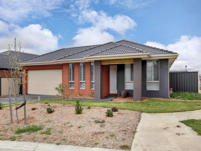 9 St Ives Place, VIC 3064