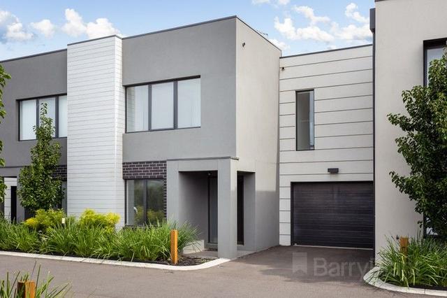 16/47 Waterhaven Boulevard, VIC 3030