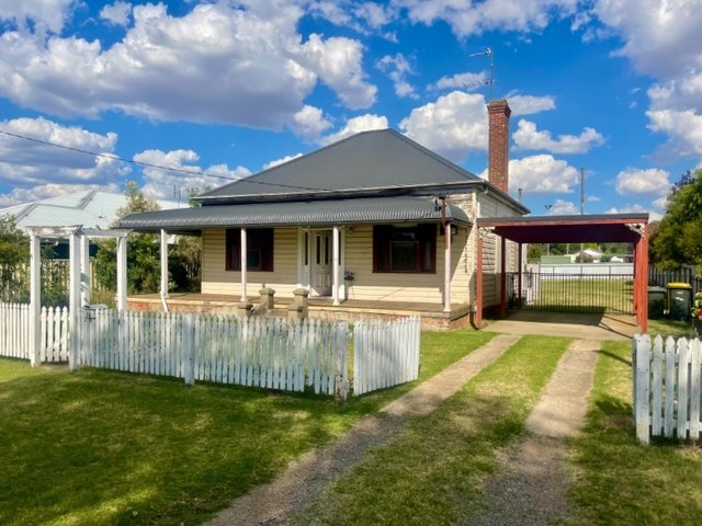 16 Murringo Street, NSW 2594