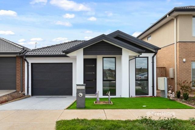 11 Palmdale Crescent, VIC 3024