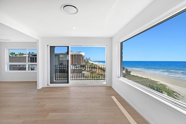 2 Surf Street, QLD 4218