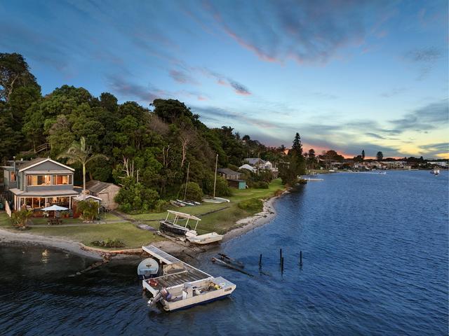 176 Marks Point Road, NSW 2280