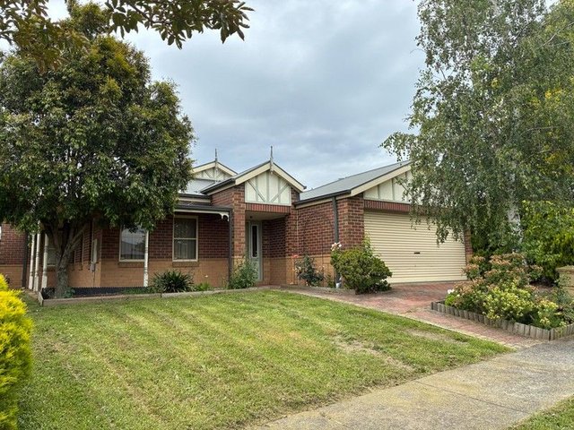 2 Bergamot Place, VIC 3806
