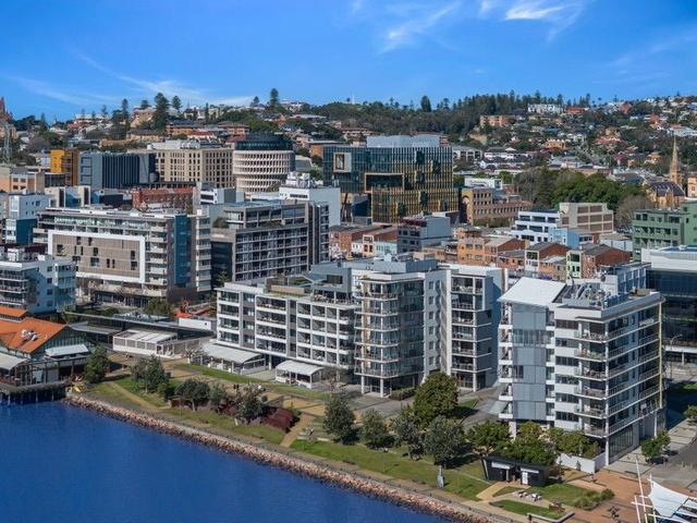 302/17 Honeysuckle Drive, NSW 2300