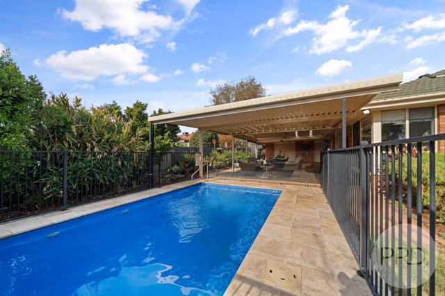 3 Yarrawah Crescent, NSW 2650