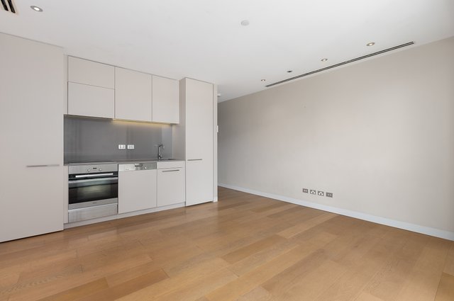 3/19 Eastlake Parade, ACT 2604