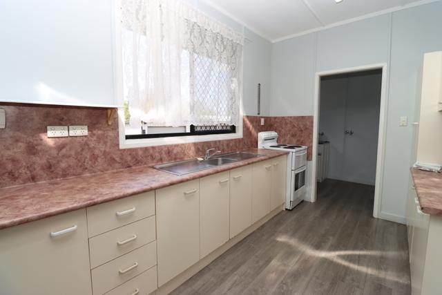 6 Railway Ave, QLD 4825