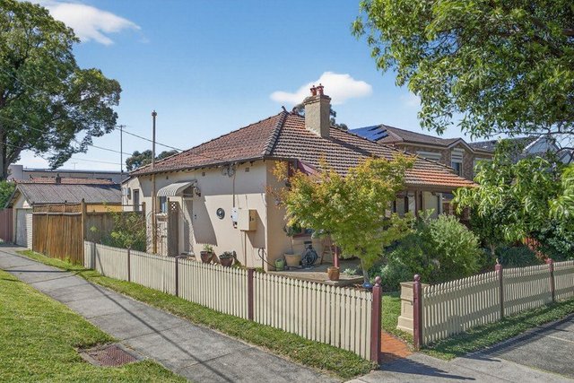 23 Benaroon Road, NSW 2192