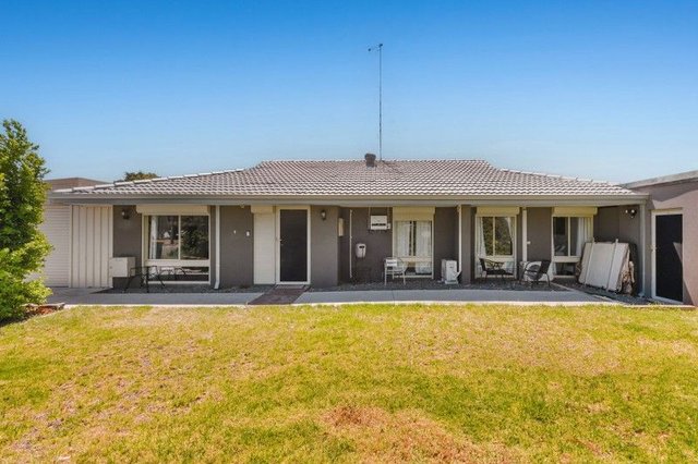2 Carcoola Avenue, WA 6208