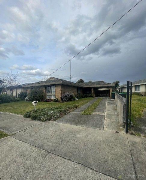19 Canfield Crescent, VIC 3844