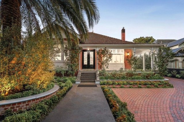 25 Chaucer Crescent, VIC 3126