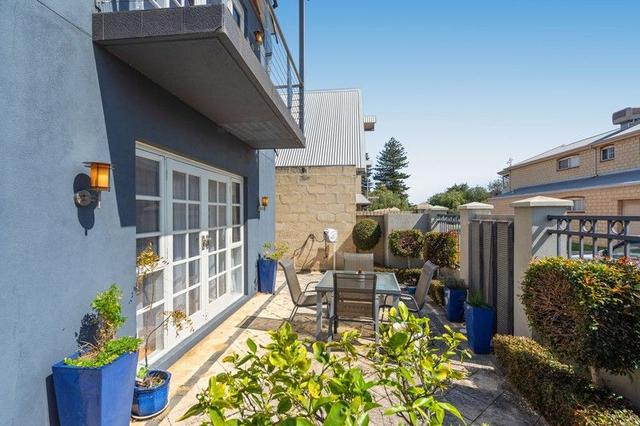 2 Porcelli Close, WA 6162