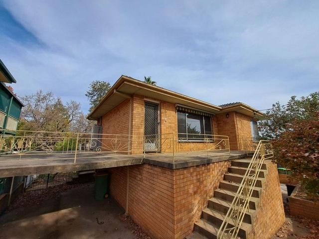 319 Chambers Avenue, NSW 2640