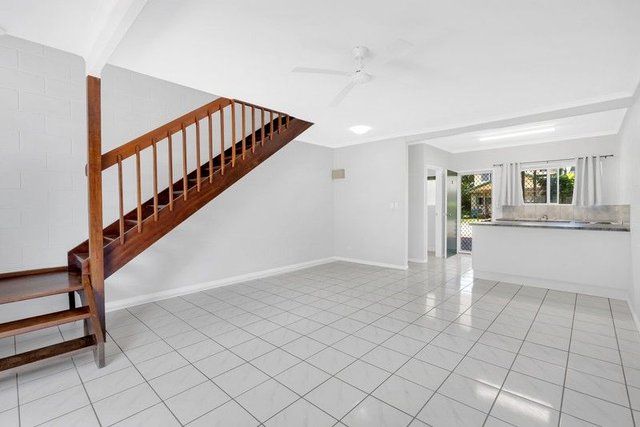 2/27-29 Stokes Street, QLD 4869