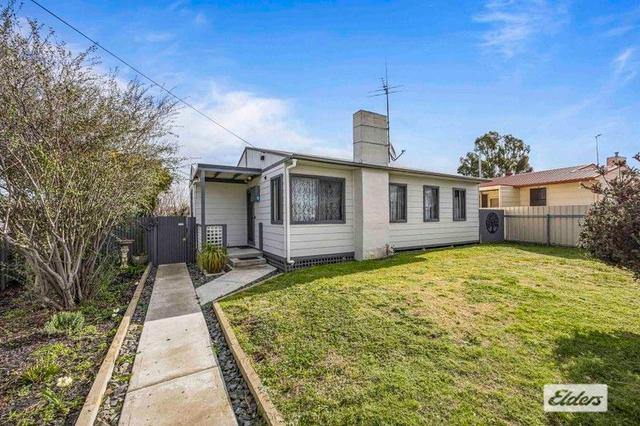 7 Steven Crescent, VIC 3377