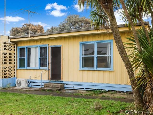 2/22 Edgar Road, VIC 3925