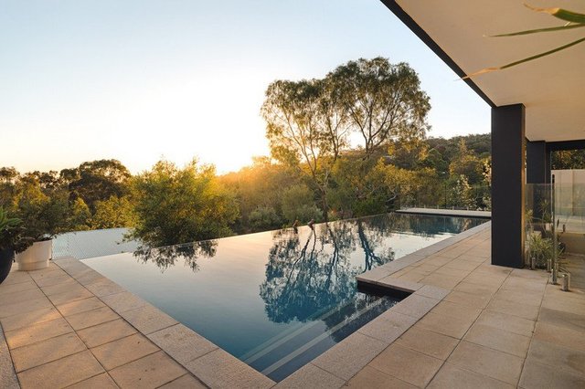 8 Lumeah Court, WA 6070