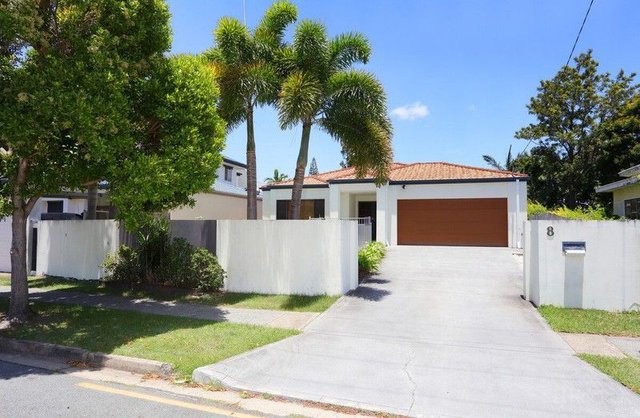8 Broadwater Street, QLD 4216