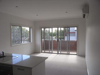 Living Room (2011-04-06)