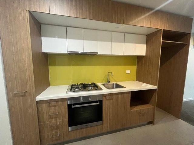 2403/5 Sutherland St, VIC 3000