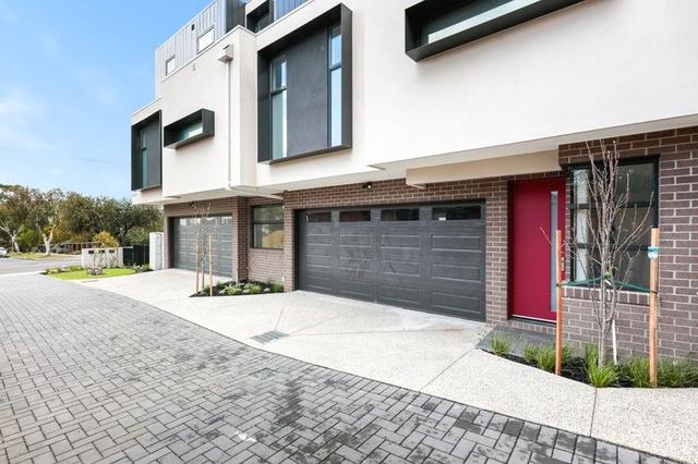 2&3/18 Holskamp Street, VIC 3149