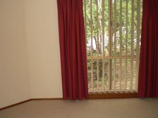 Bedroom 1 (2016-03-05)