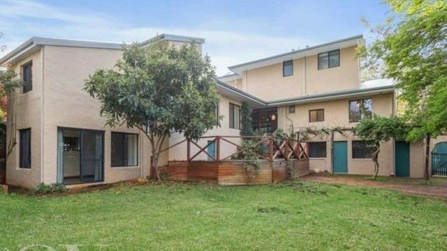 7 Barnsley Road, WA 6010