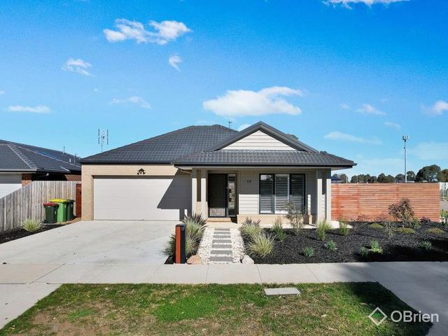 17 Oakes Grange, VIC 3875