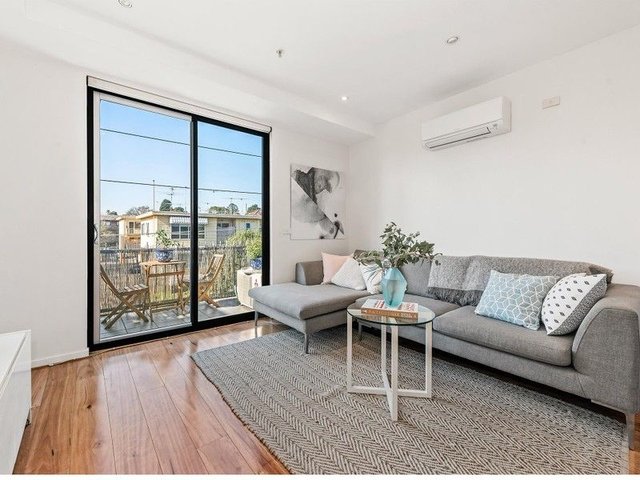 33/220 Barkly Street, VIC 3182