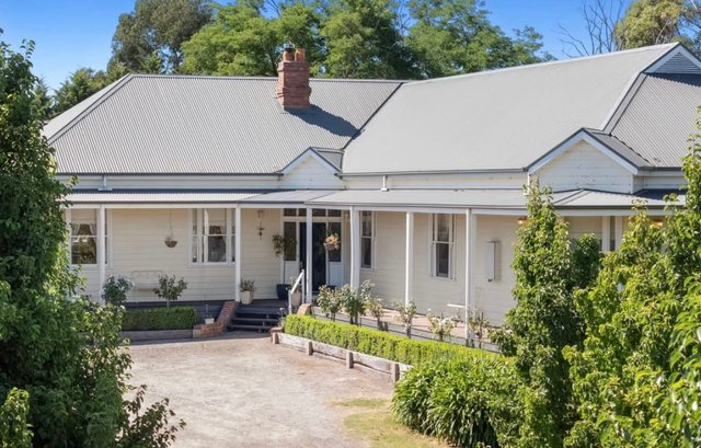 10 Namnan Way, VIC 3437