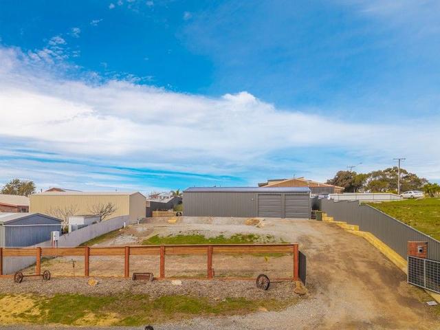 9 Paige Street, SA 5606