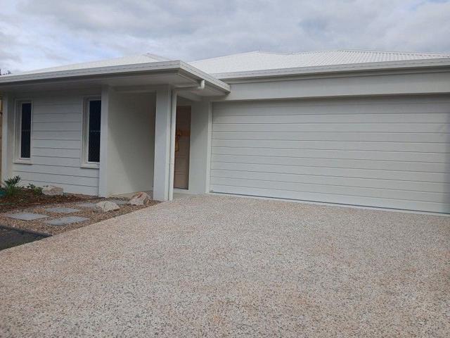 8 Radiata Court, QLD 4870