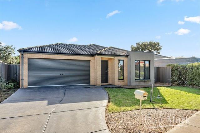 32 Clearwater Rise Parade, VIC 3029