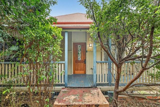 6 Mark Street, QLD 4005