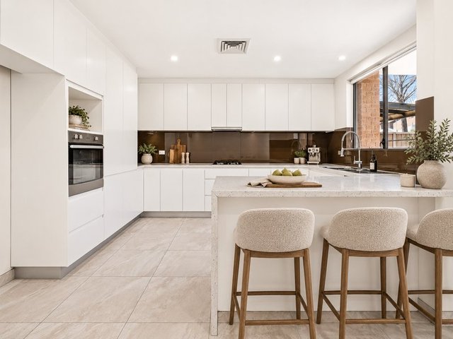 74 Payten Avenue, NSW 2196