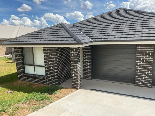 1/11 Regal Park Dr, NSW 2340