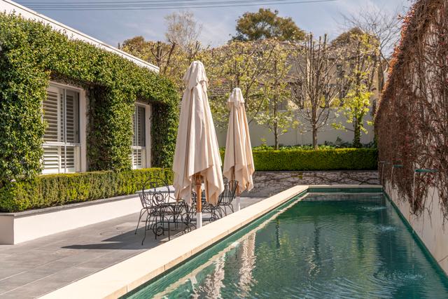 6 Scarborough Street, ACT 2603