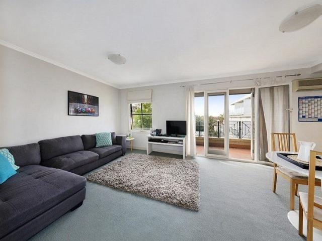 12/219 Dandenong Road, VIC 3181