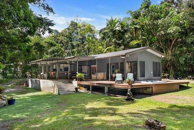 50-52 Cascades Drive, QLD 4870
