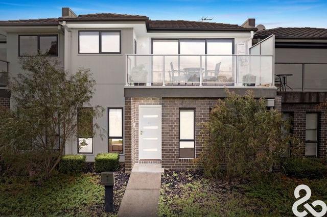 36 The Lakes Boulevard, VIC 3752