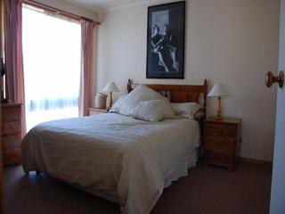 Bedroom 1 (2010-04-21)