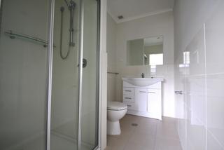 Bathroom (2014-03-28)